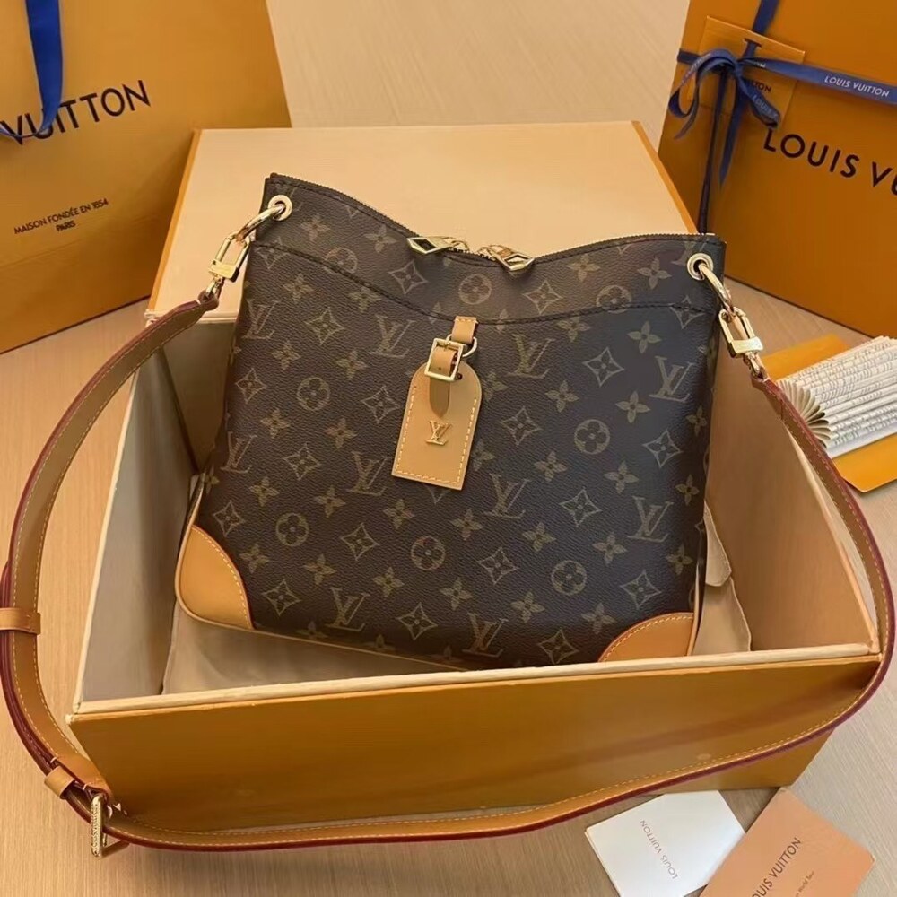 Louis Vuitton Odéon MM